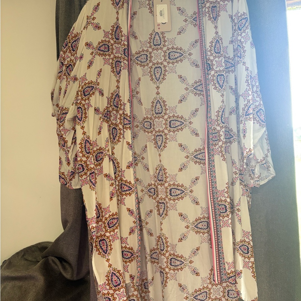 Gigio Plus Colorful Patterned Blouse - Picture 2 of 2